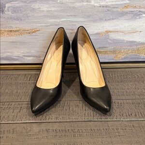 Chic stylish black heels from the brand NINE WEST!